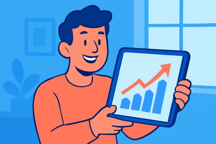 Pessoa sorrindo enquanto olha para um gráfico de crescimento financeiro em um tablet